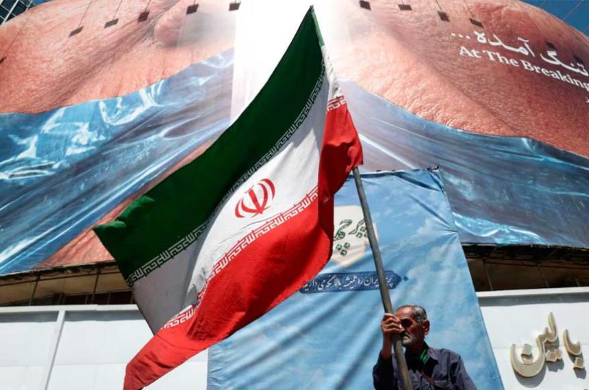  Ir�n atacó una base de Estados Unidos y Kuwait activó defensas contra misiles y drones