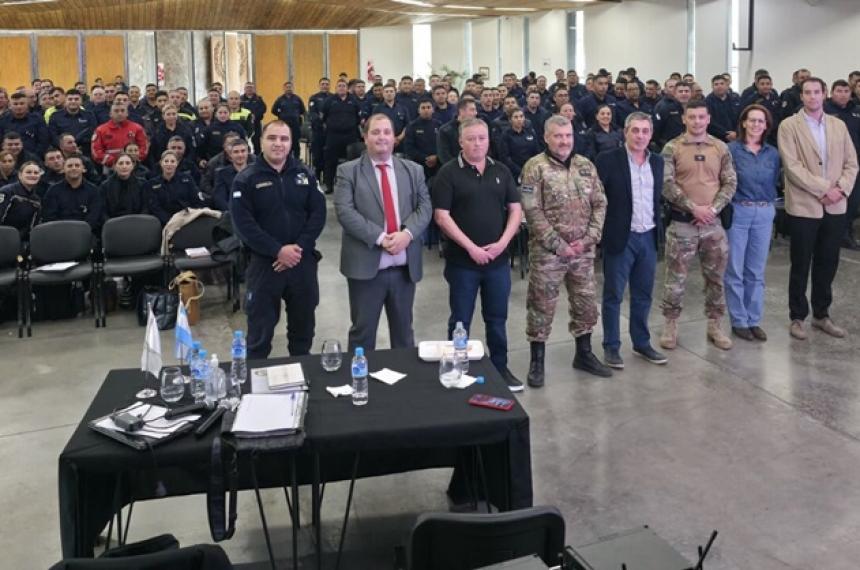 Represntantes de la policía y del MPF participaron de la actividad en San Luis