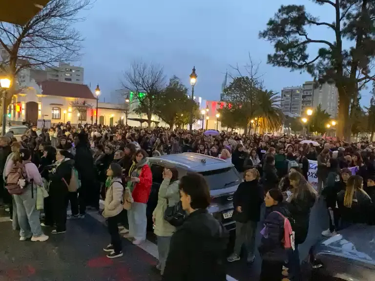 A pesar del clima la concentración en el centro es masiva