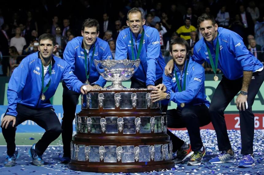 Momento histórico del equipo nacional con la Ensaladera