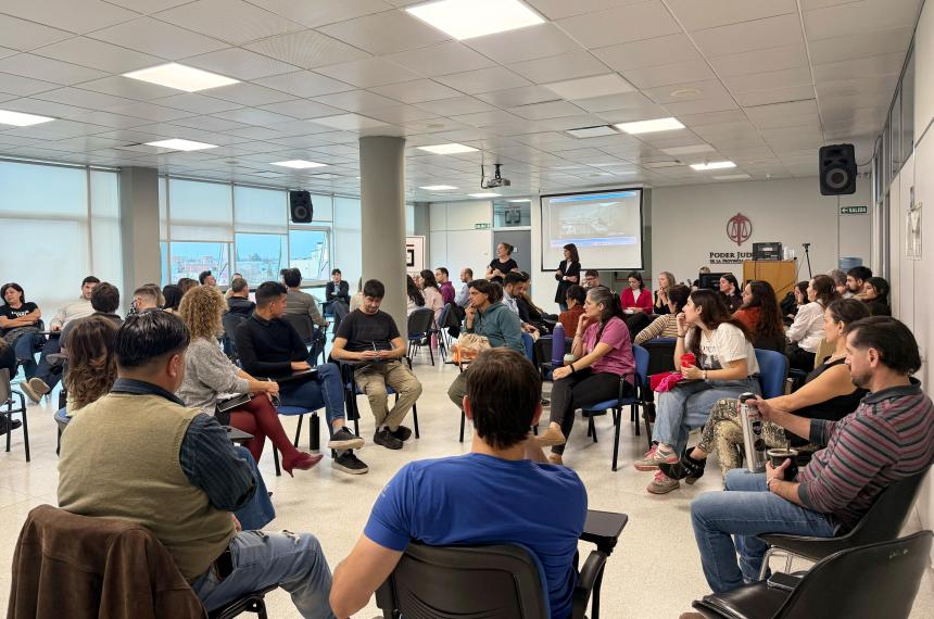 Jueces juezas y funcionarios del Poder Judicial se capacitaron para tener perspectiva de género