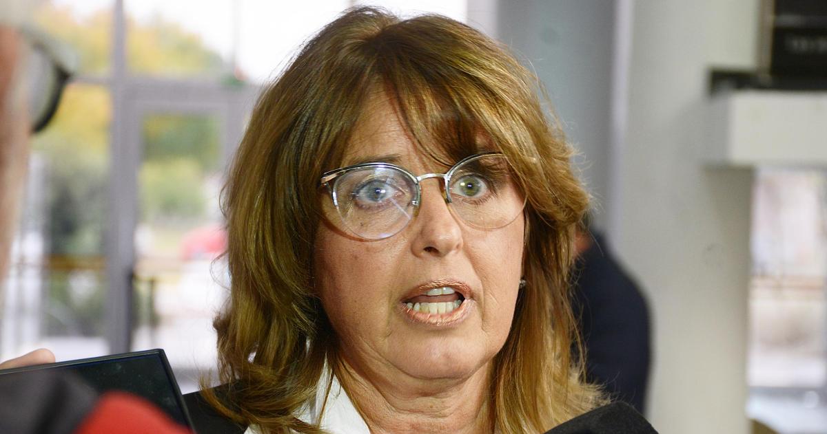 La Ministra de Educación Marcela Feuerschvenger
