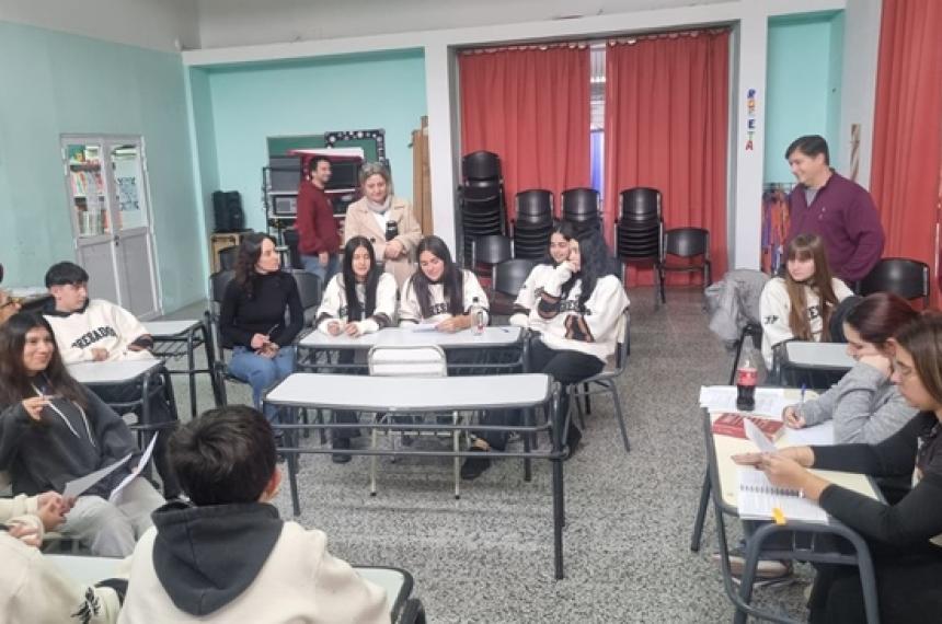 Las actividades se realizaron en colegios secundarios