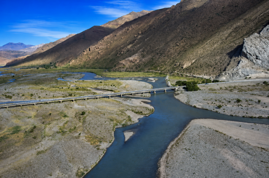 El Trasvase del río Grande al Atuel tiene la oposición de La Pampa porque le quita caudal al río Colorado que abastece de agua potable a la provincia