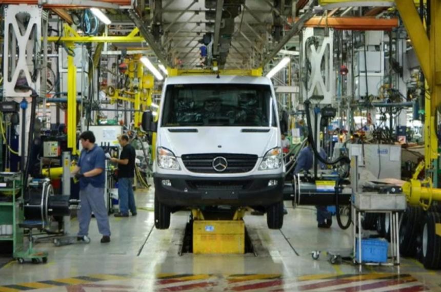 Fuerte caída de la producción de vehículos en mayo