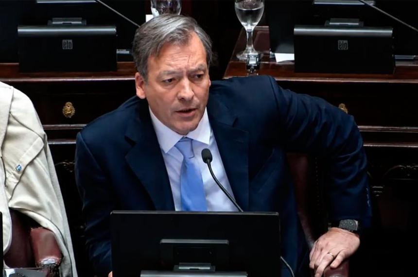 Martín Soria protagonizó un duro discurso en el Senado contra Javier Milei cuestionó sus denuncias sobre presuntos intentos de golpe de Estado y profundizó el enfrentamiento entre el oficialismo y la oposición