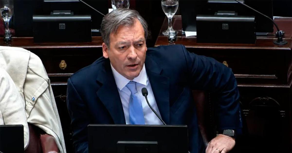 Martín Soria protagonizó un duro discurso en el Senado contra Javier Milei cuestionó sus denuncias sobre presuntos intentos de golpe de Estado y profundizó el enfrentamiento entre el oficialismo y la oposición