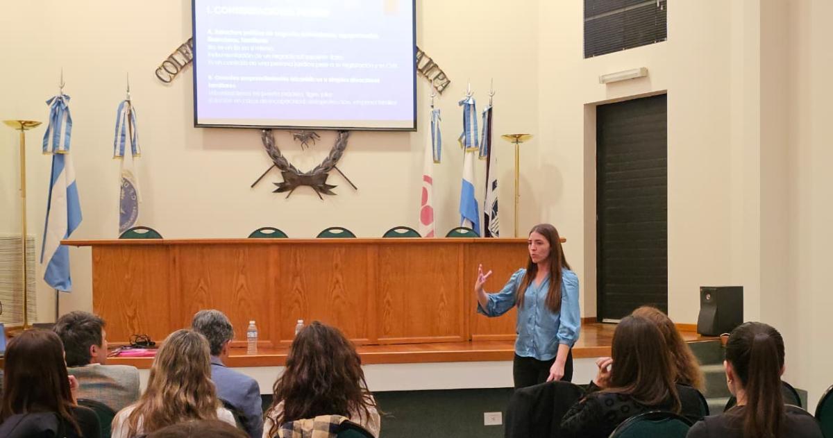 La capacitación se realizó en el Colegio de Escribanos