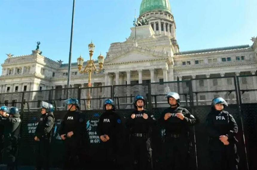 EL GOBIERNO DESCARTÓ QUE EL CONGRESO SEA SEDE DEL VELATORIO DEL INDIO SOLARI