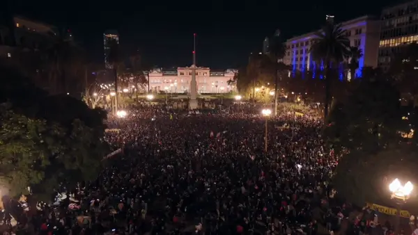 La Plaza de Mayo es el epicentro de la despedida del Indio