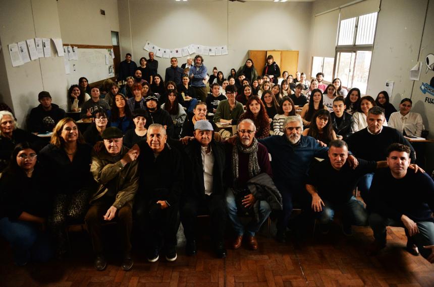 Periodistas que sufrieron la represión dieron testimonio ante estudiantes de la UNLPam