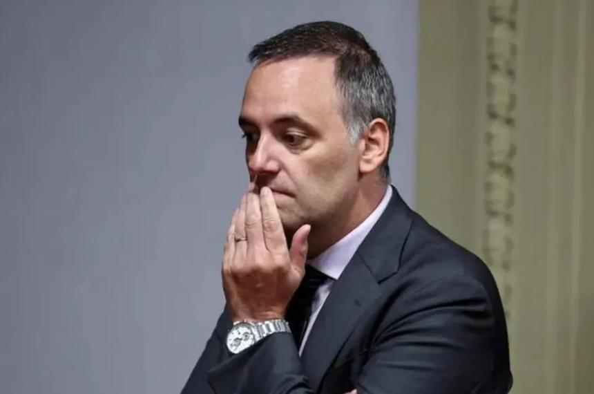  El ministro coordinador asegura que no pasar� del lunes 15 del mes