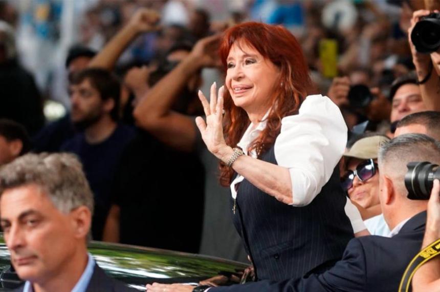 Cristina Fern�ndez de Kirchner busca que la Corte Suprema revise la decisión judicial que habilita el decomiso de 19 propiedades vinculadas a sus hijos en el marco de la causa Vialidad