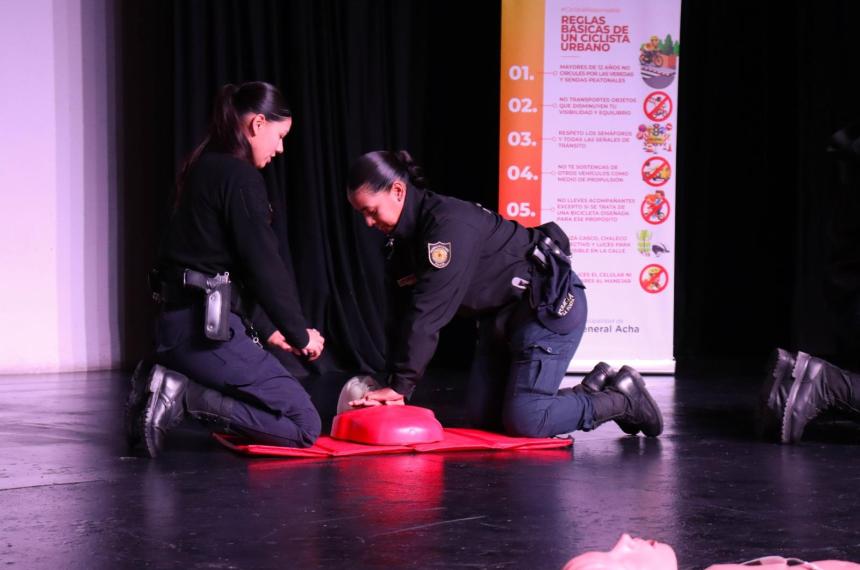 Se hizo una capacitación en primeros auxilios dirigida a personal municipal y policial de la zona