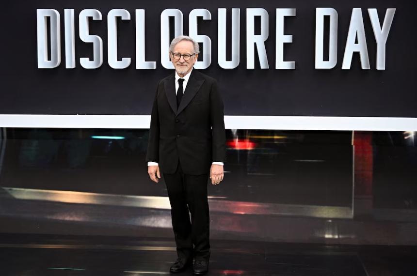 Steven Spielberg vuelve a los extraterrestres con El día de la revelación casi medio siglo después de Encuentros cercanos del tercer tipo