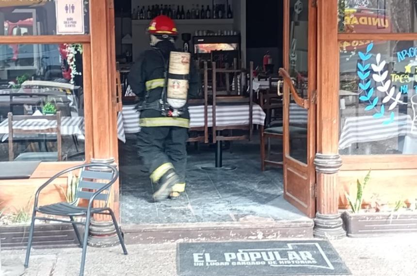 El siniestro fue controlado por los trabajadores y luego trabajaron los bomberos