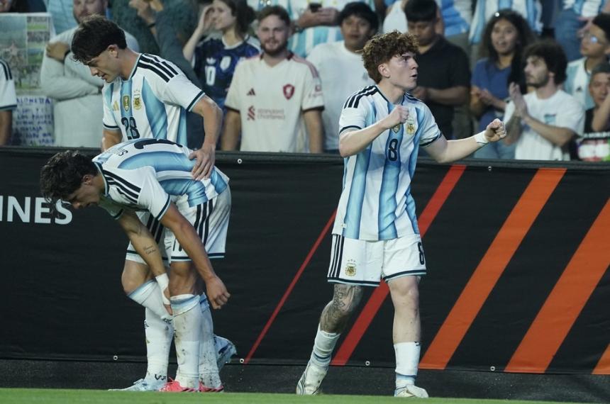 El Colo Barco hizo el gol de la Selección