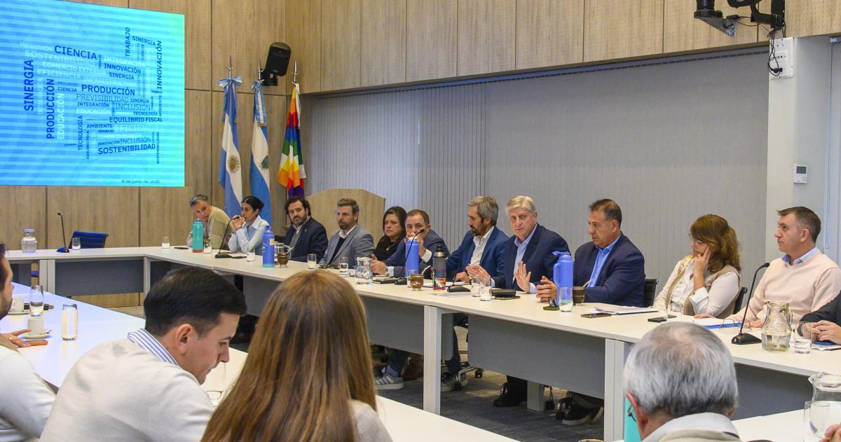 El rector Fr ancisco Marull estuvo presente en los anuncios de rebajas fiscales del Gobierno pampeano
