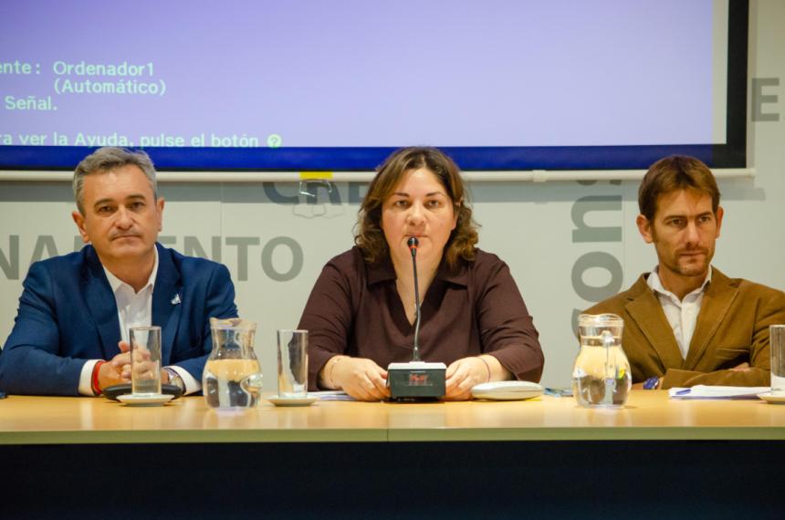 El intendente Ariel Rojas junto a la diputada Liliana Robledo y el diputado Javier Torroba