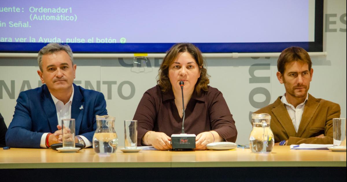 El intendente Ariel Rojas junto a la diputada Liliana Robledo y el diputado Javier Torroba