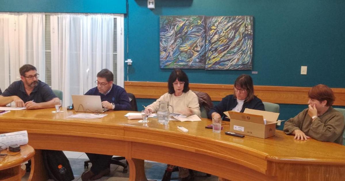 El tr�mite de la apertura de ofertas en la CPE