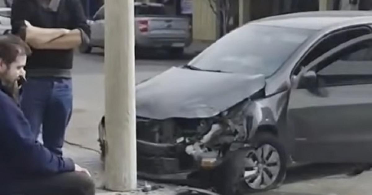 El Gol sufrió daños del lado del conductor