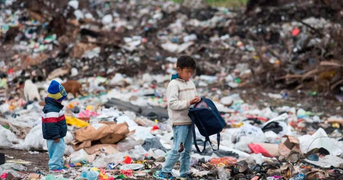 Seg�n los datos del INDEC una familia tipo necesitó 1498741 durante mayo para no caer bajo la línea de pobreza mientras que para evitar la indigencia requirió ingresos superiores a los 681000