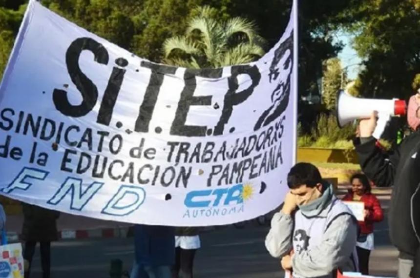 El gremio alternativo que encabeza Juan Rosso terció en la disputa por un cargo en el ISS