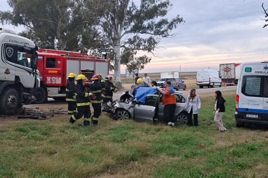 El conductor del VW Gol murió en el acto