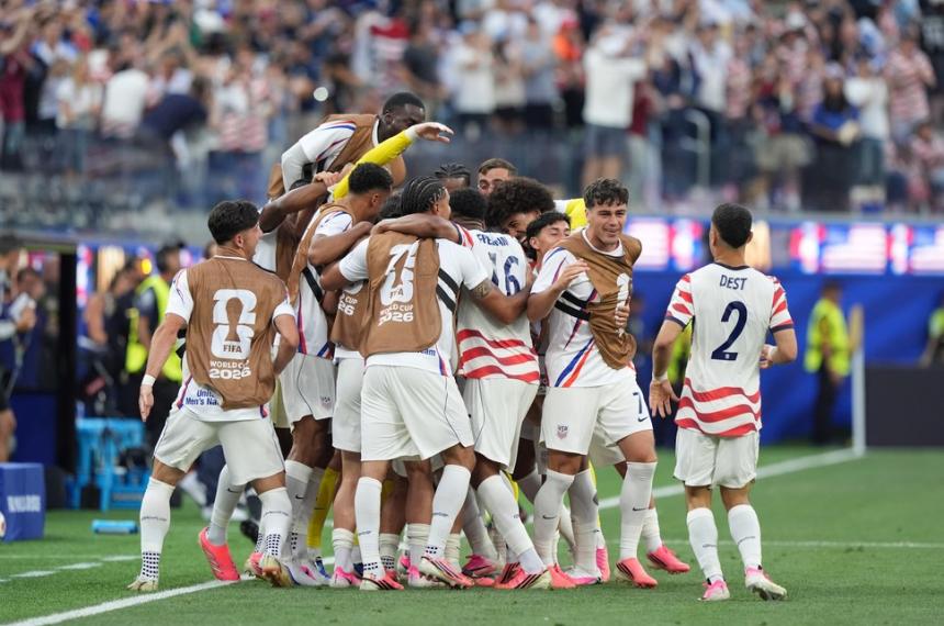 El equipo norteamericano domina el juego con claridad