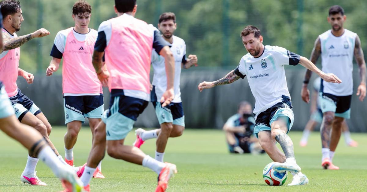 Entrenamientos de la Selección de cara al debut ante Argelia