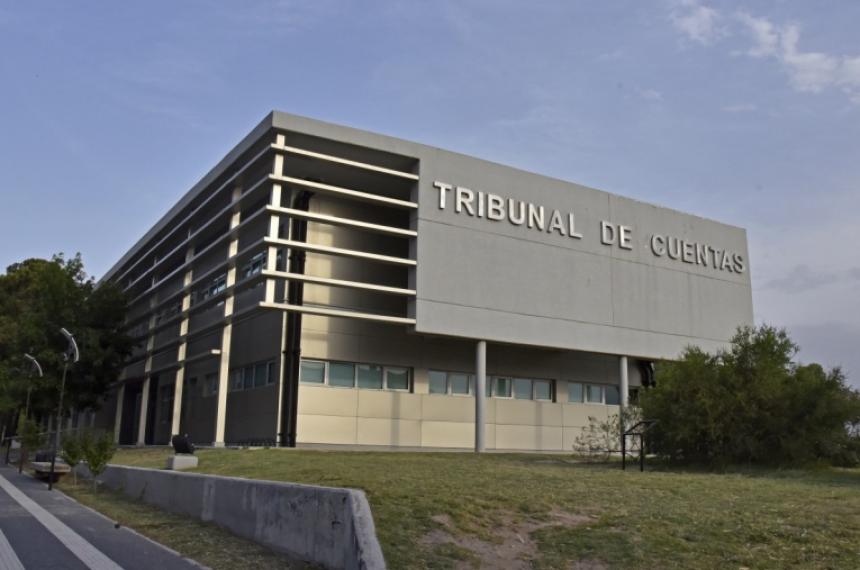  En los domicilios denunciados no encuentran a los integrantes de la fundación para notificarlos