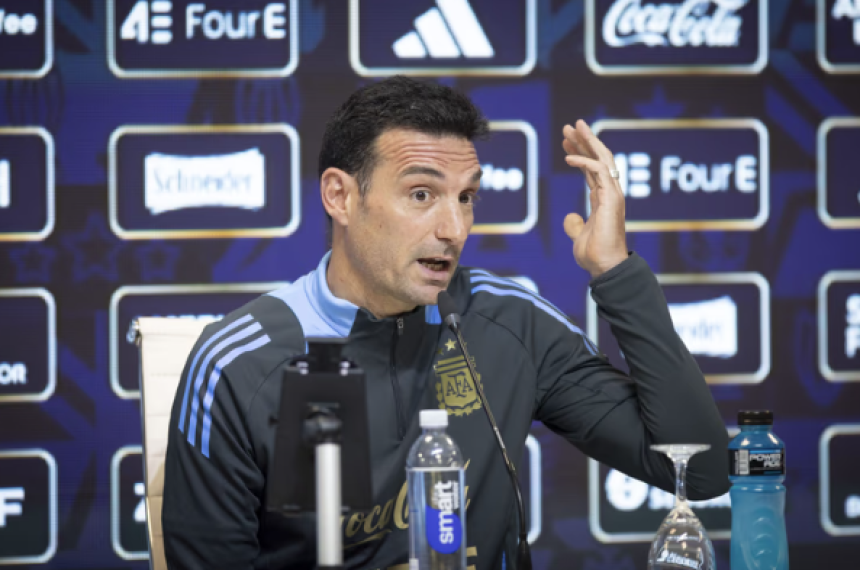 Scaloni habló con la prensa en la previa del debut mundialista