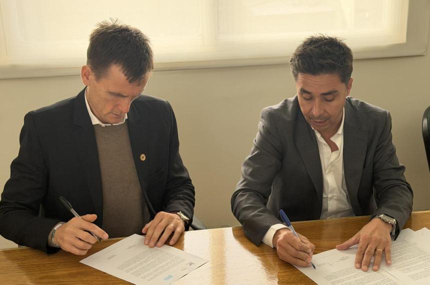 Javier Schlegel y Alfredo Intronati durante el encuentro de trabajo