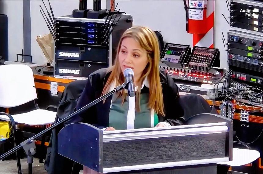 Diputada Gisela Cuadrado durante su exposición en 25 de Mayo