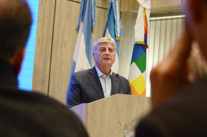 El mandatario pampeano registró un 502-en-porciento- de imagen positiva en la medición de junio