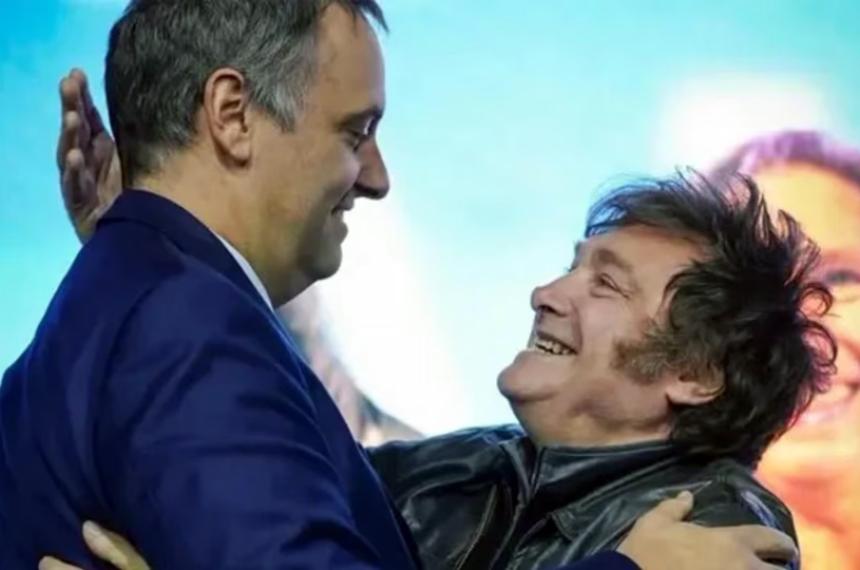 Milei volvió a mostrar este domingo su apoyo al jefe de Gabinete Manuel Adorni