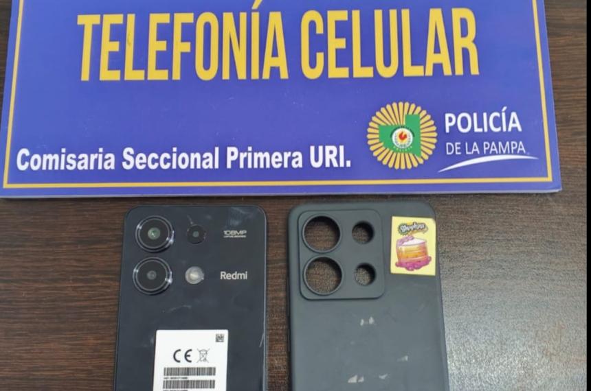 El teléfono sustraido por la mujer detenida