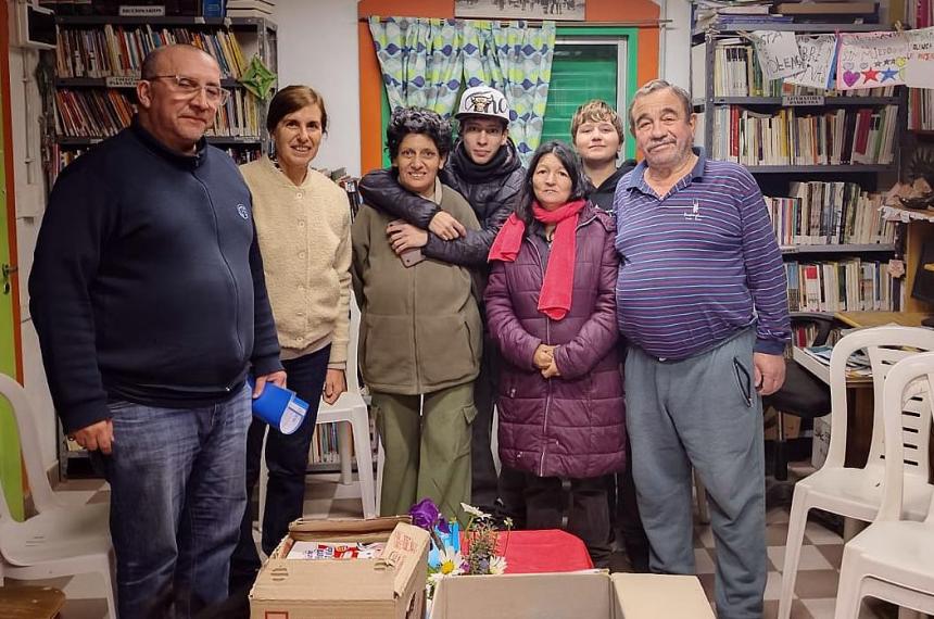 La donación a la biblioteca