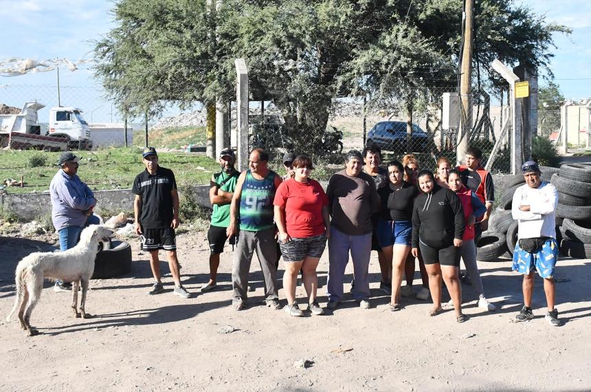 Los vecinos y vecinas exigen respuestas inmediatas del municipio