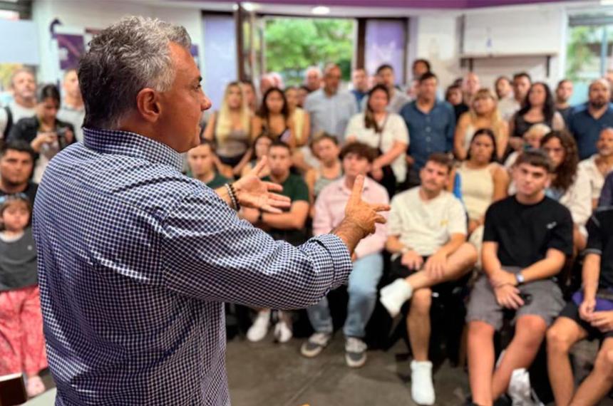 La Libertad Avanza presentó un proyecto para reducir a 18 años la edad mínima requerida para ser concejal en los municipios de la provincia de Buenos Aires