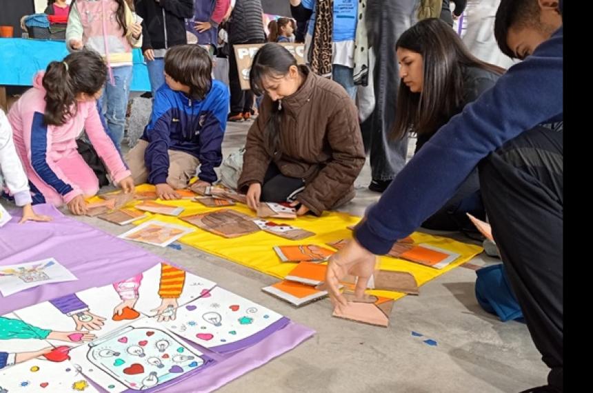 Las actividades se realiaron en el SUM del barrio Federal