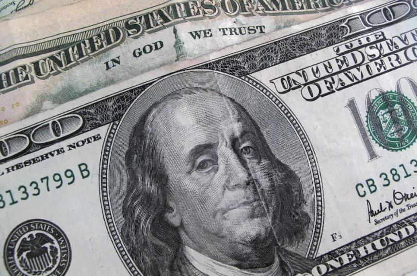 La suba del dólar en el mes de 27-en-porciento- deja obsoleto el carry trade