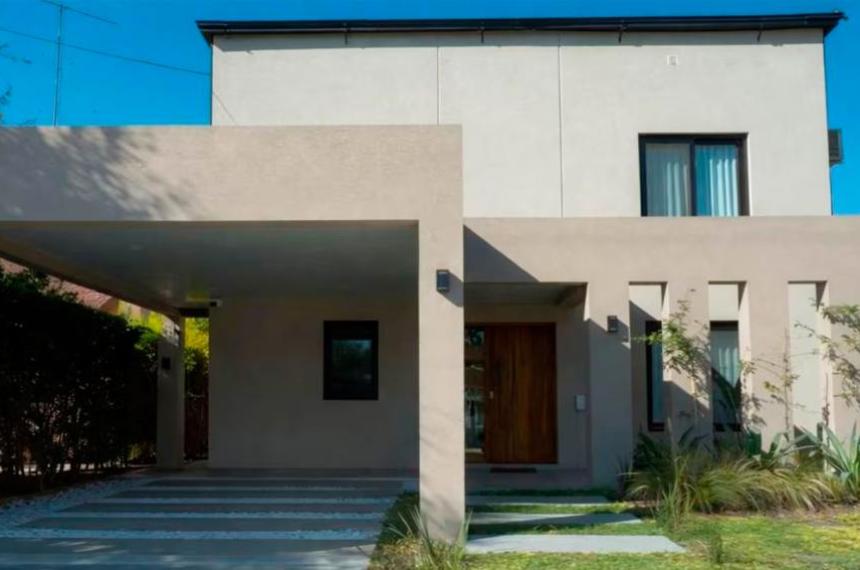 La fiscalía analiza conversaciones compras de equipamiento y obras realizadas en la vivienda de Manuel Adorni en Indio Cu� en el marco de la investigación por presunto crecimiento patrimonial injustificado
