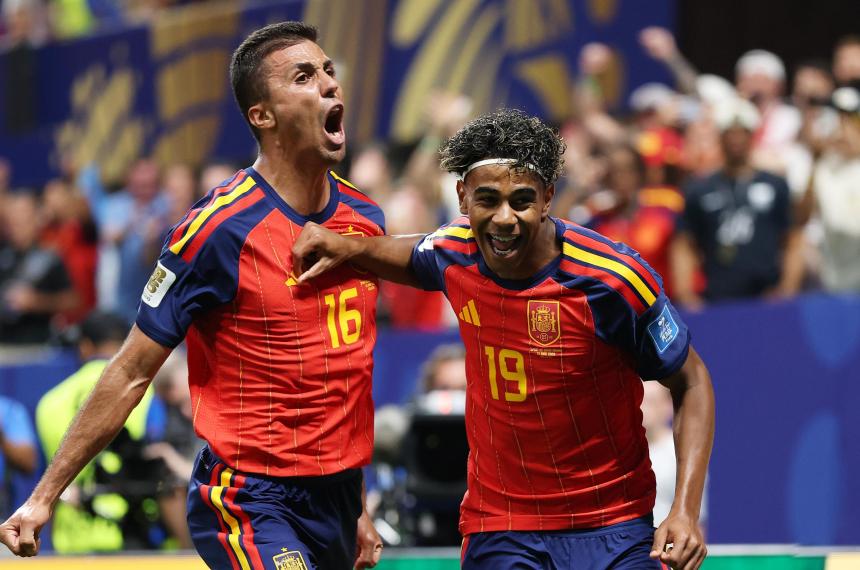 Lamine Yamal y Rodri celebran el primer tanto español en Atlanta