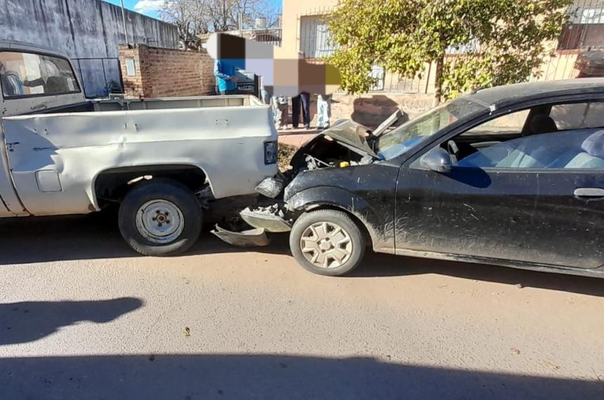 El violento impacto ocurrió este domingo a la tarde sobre la calle Schmidt