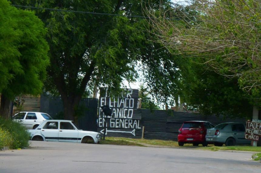 Est� ubicado en la Garay Vivas lindera a una conocida planta embotelladora