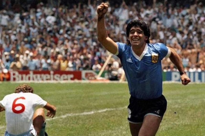 Diego Maradona después de hacer el mejor gol de la historia de los Mundiales de F�tbol