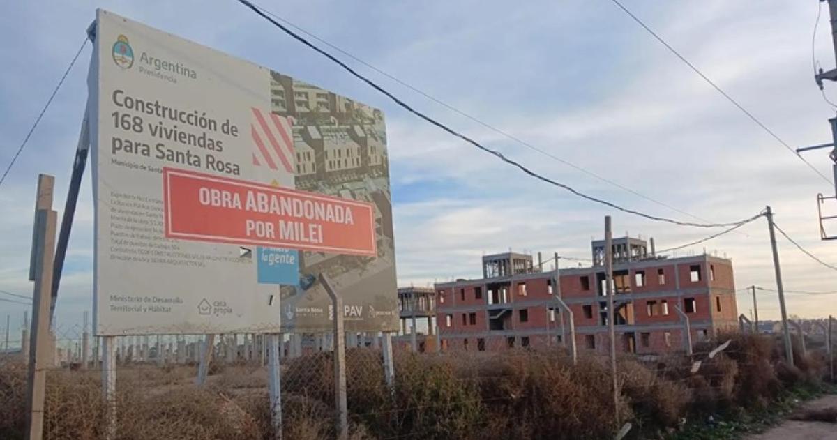 La obra del ProCrear sin terminar al este de la capital pampeana