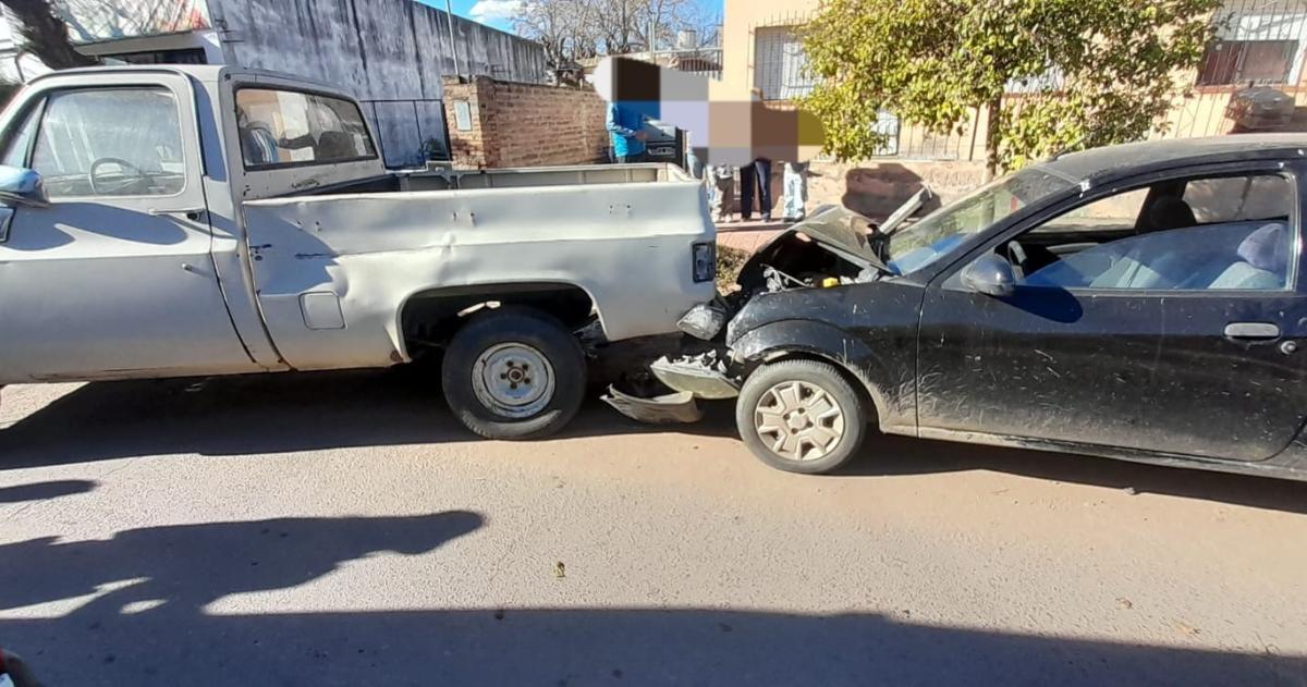El violento impacto ocurrió este domingo a la tarde sobre la calle Schmidt